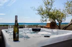 Two bedroom beachfront villa with jacuzzy - SGA3